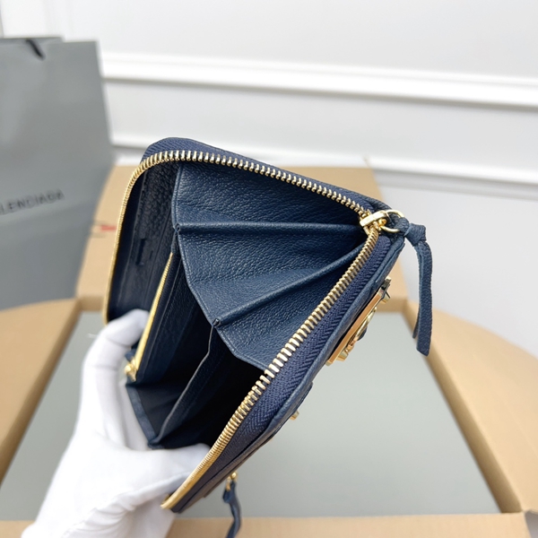 超激安ブランド財布偽物着用イメージ